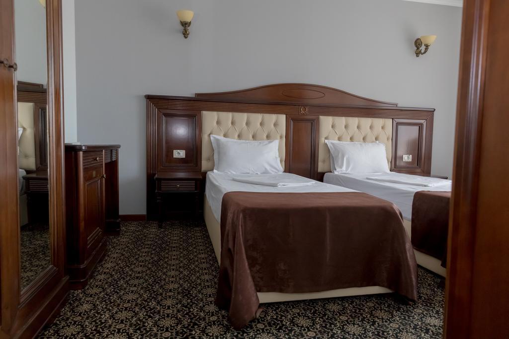 Hotel Giuliano Bragadiru Zewnętrze zdjęcie