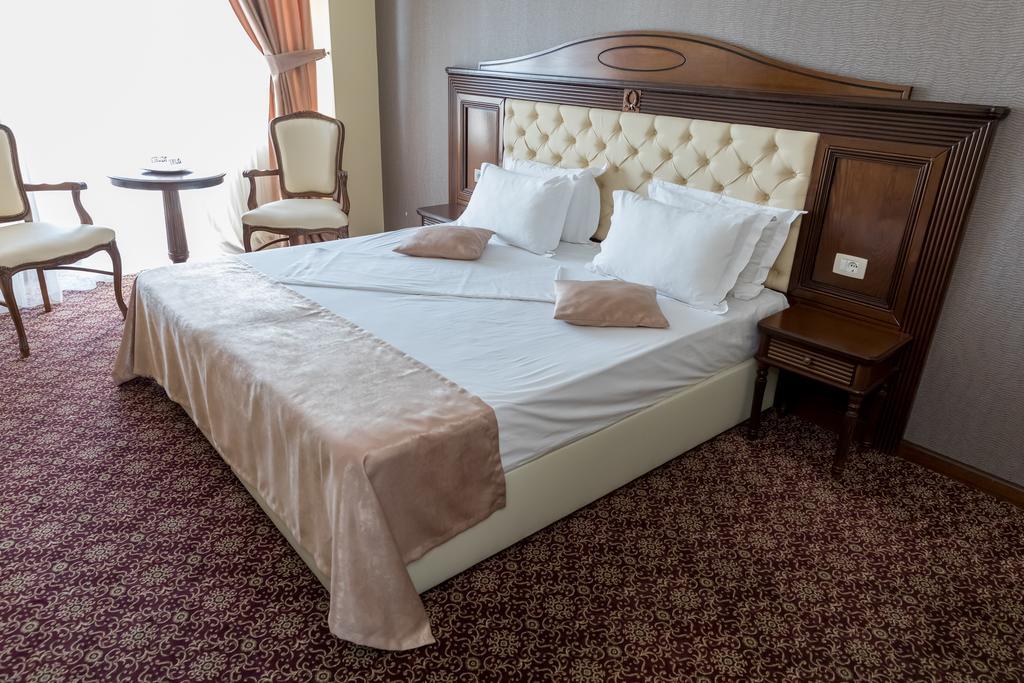 Hotel Giuliano Bragadiru Zewnętrze zdjęcie