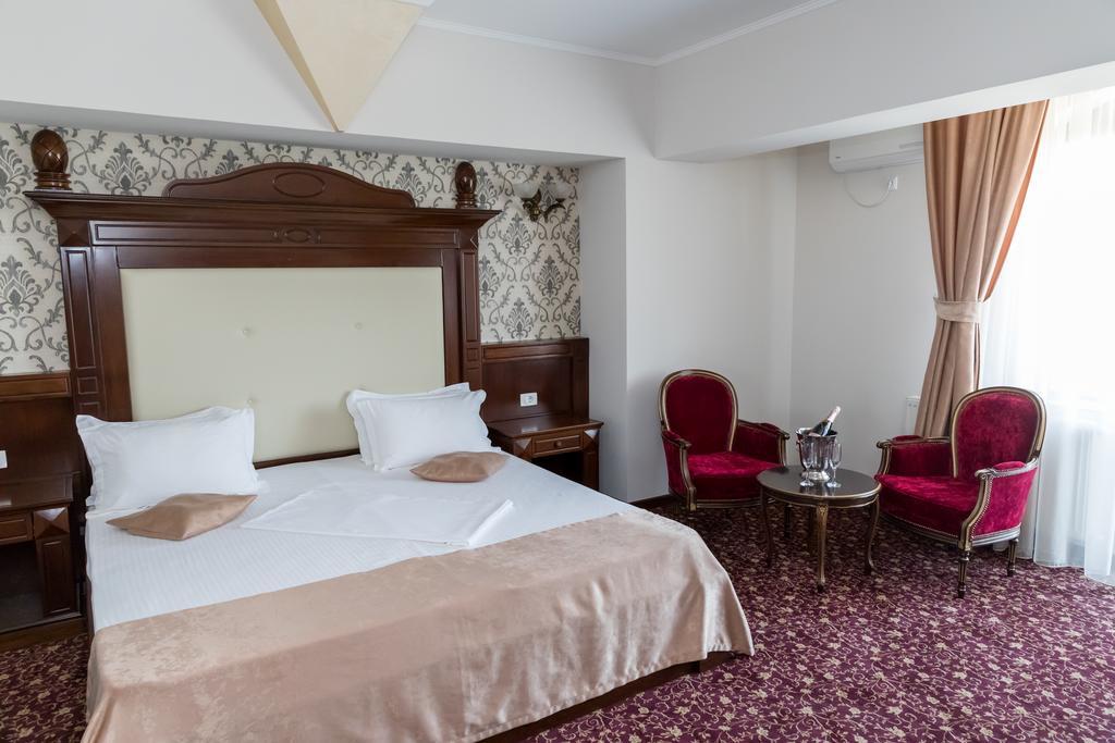 Hotel Giuliano Bragadiru Zewnętrze zdjęcie